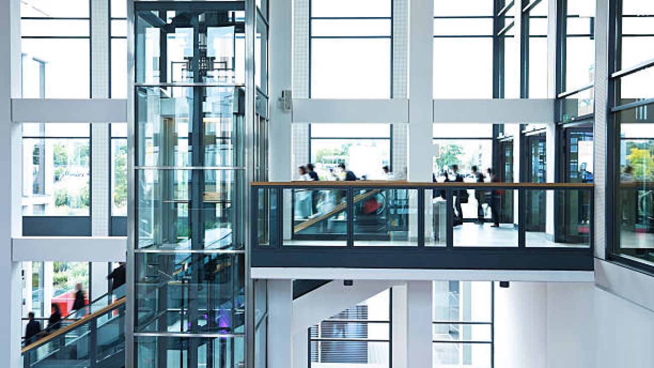 آسانسور تجاری | آریانانوین